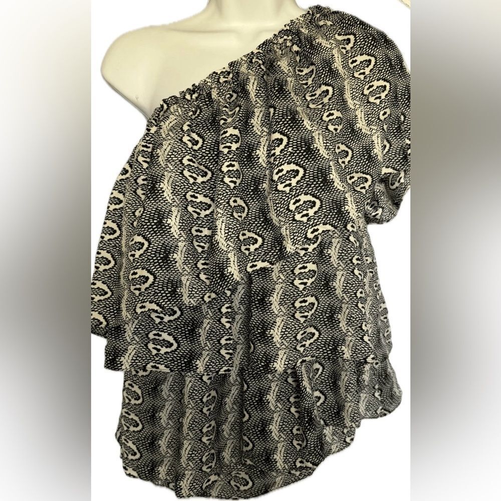 Robert Rodriguez Asymmetrical Silk Top Black and White Women’s One Size Snakeski